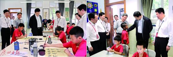 《穿条纹睡衣的男孩》电影海报它用一个八岁德国男孩的纯真视角，撕开了奥斯维辛集中营这个人类历史上的伤口。