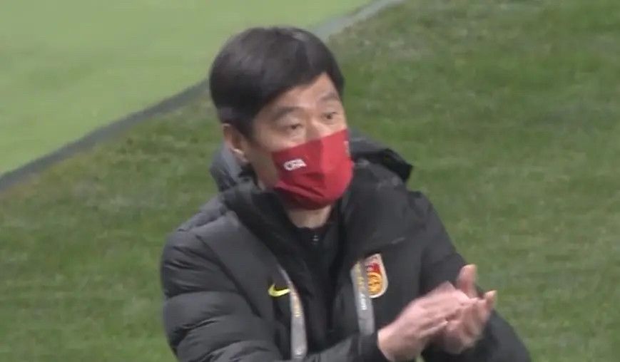 近日，她的2015最新年历曝光，大尺度出镜性感爆棚。